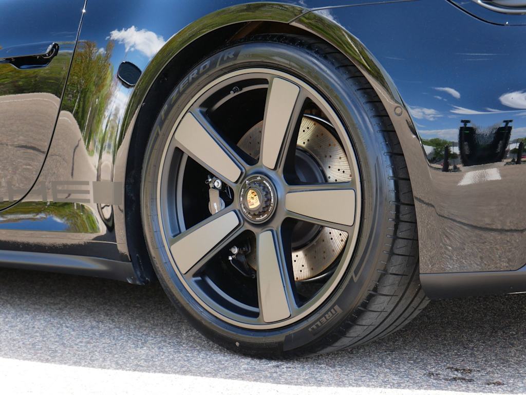 Thumbnail: 2026 Porsche 911 - 5