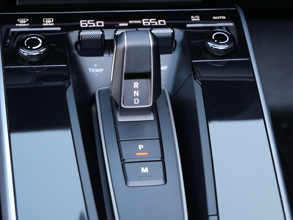 Thumbnail: 2025 Porsche 911 - 11