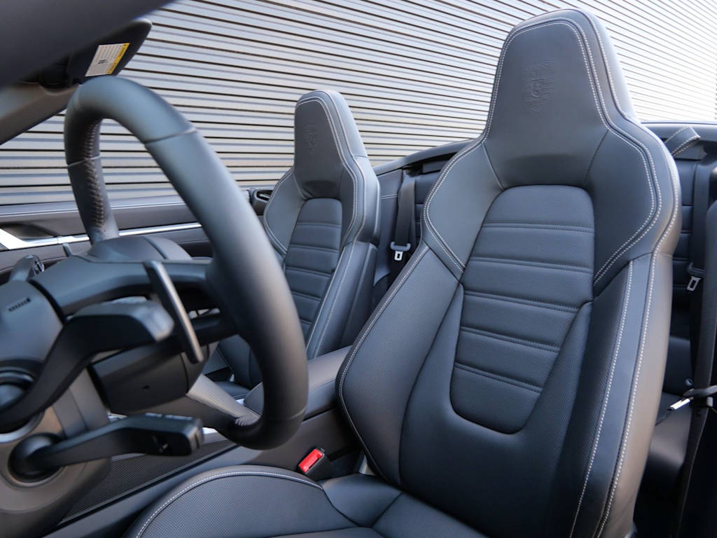 Thumbnail: 2025 Porsche 911 - 8
