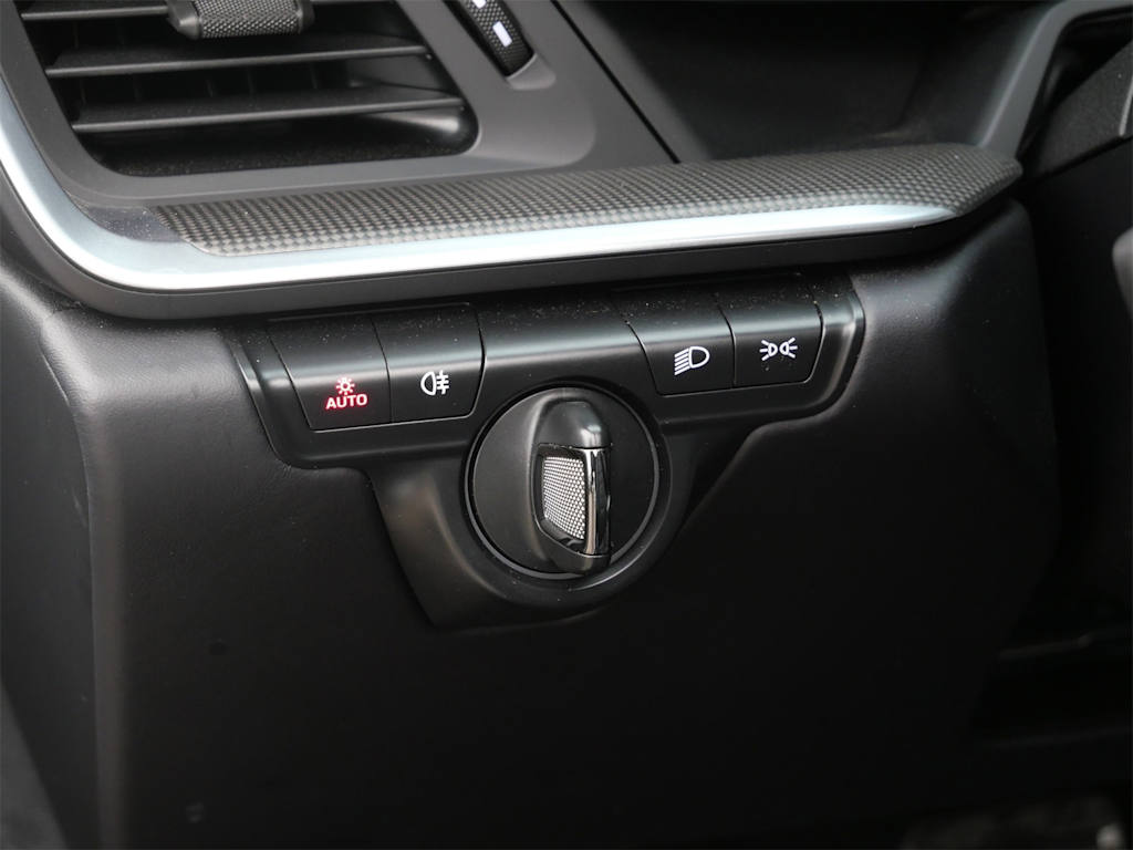 Thumbnail: 2024 Porsche 911 - 16