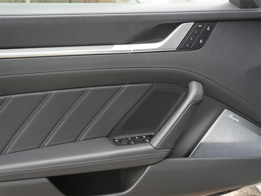 Thumbnail: 2024 Porsche 911 - 14