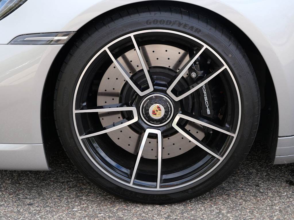 Thumbnail: 2023 Porsche 911 - 6