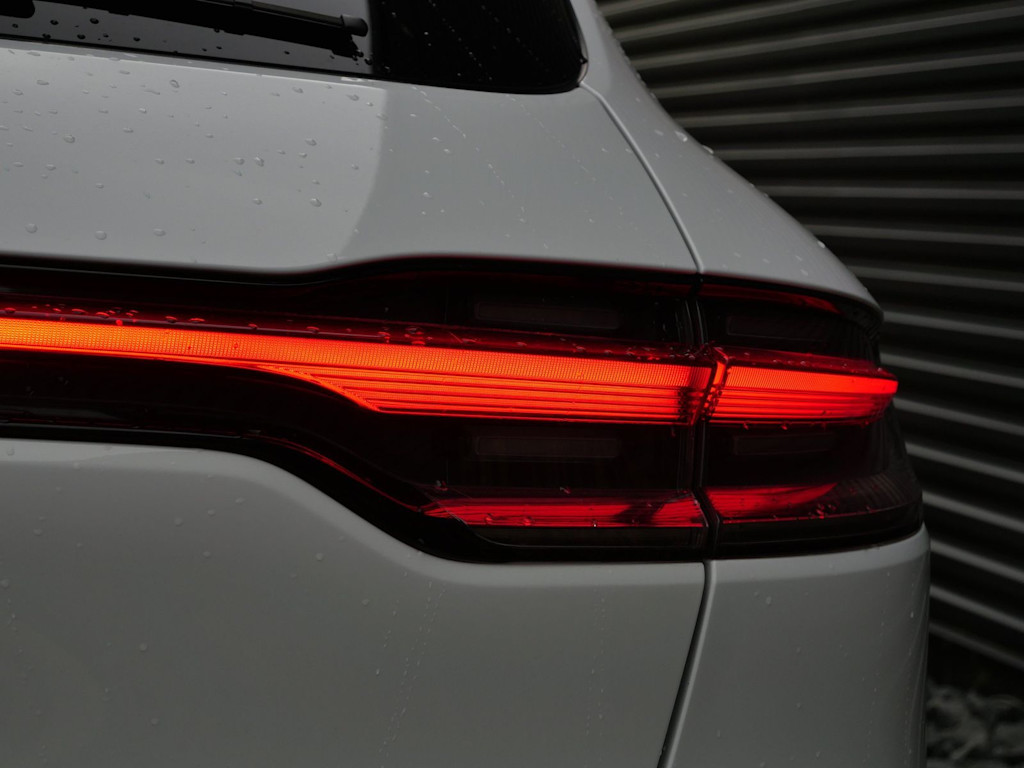 Thumbnail: 2023 Porsche Macan - 12