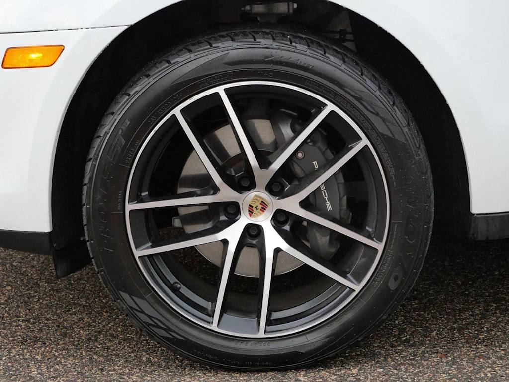 Thumbnail: 2023 Porsche Macan - 5