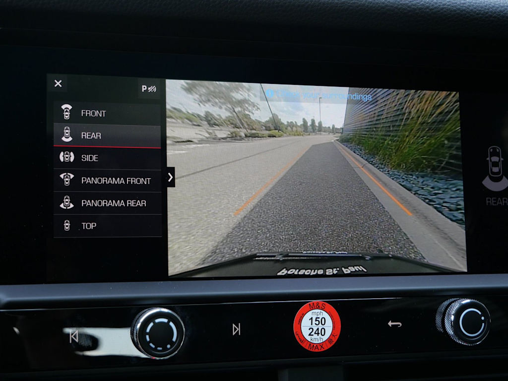 Thumbnail: 2026 Porsche Macan - 26