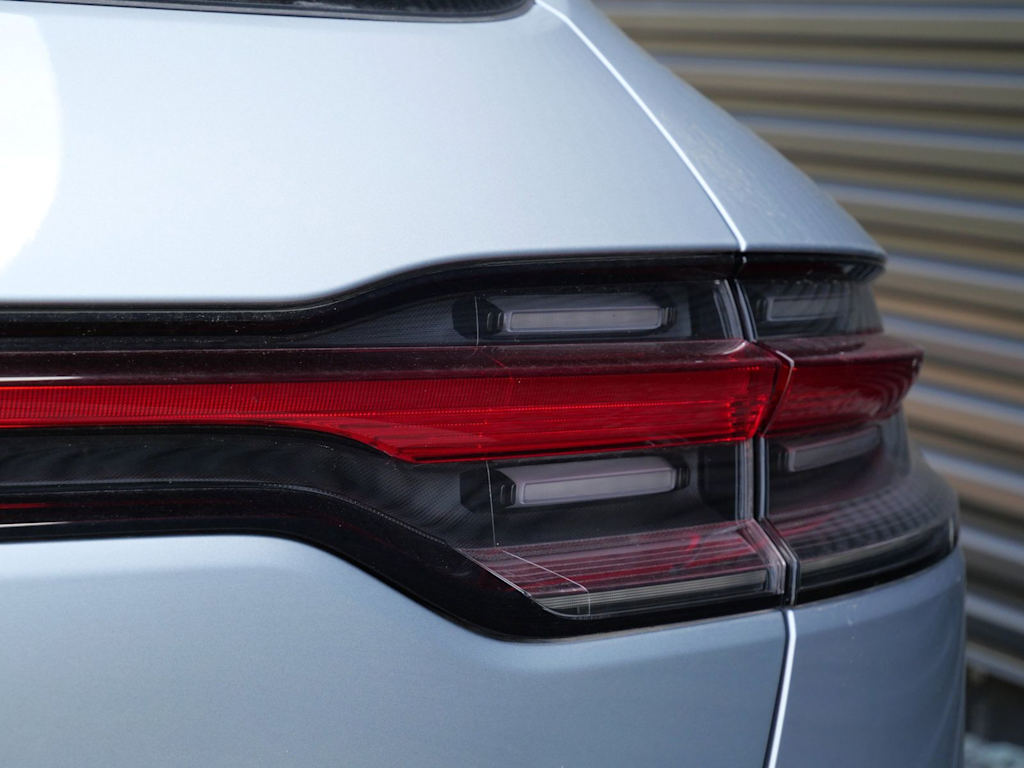 Thumbnail: 2026 Porsche Macan - 12