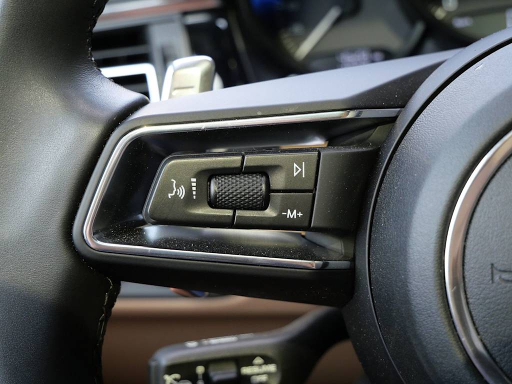 Thumbnail: 2026 Porsche Macan - 22