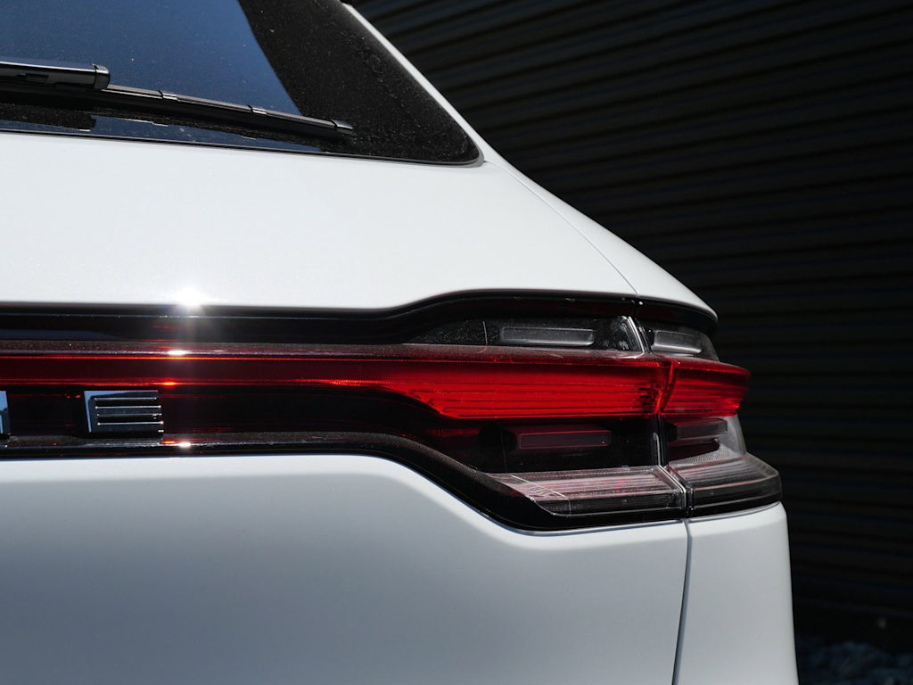 Thumbnail: 2025 Porsche Macan - 12