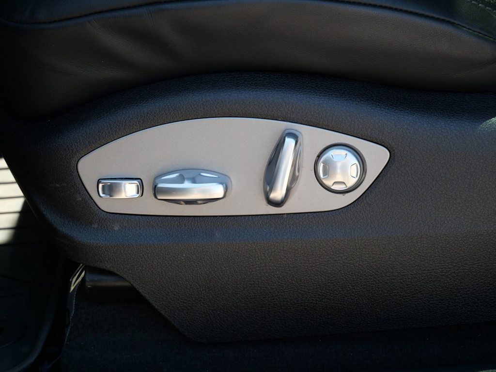 Thumbnail: 2025 Porsche Macan - 14
