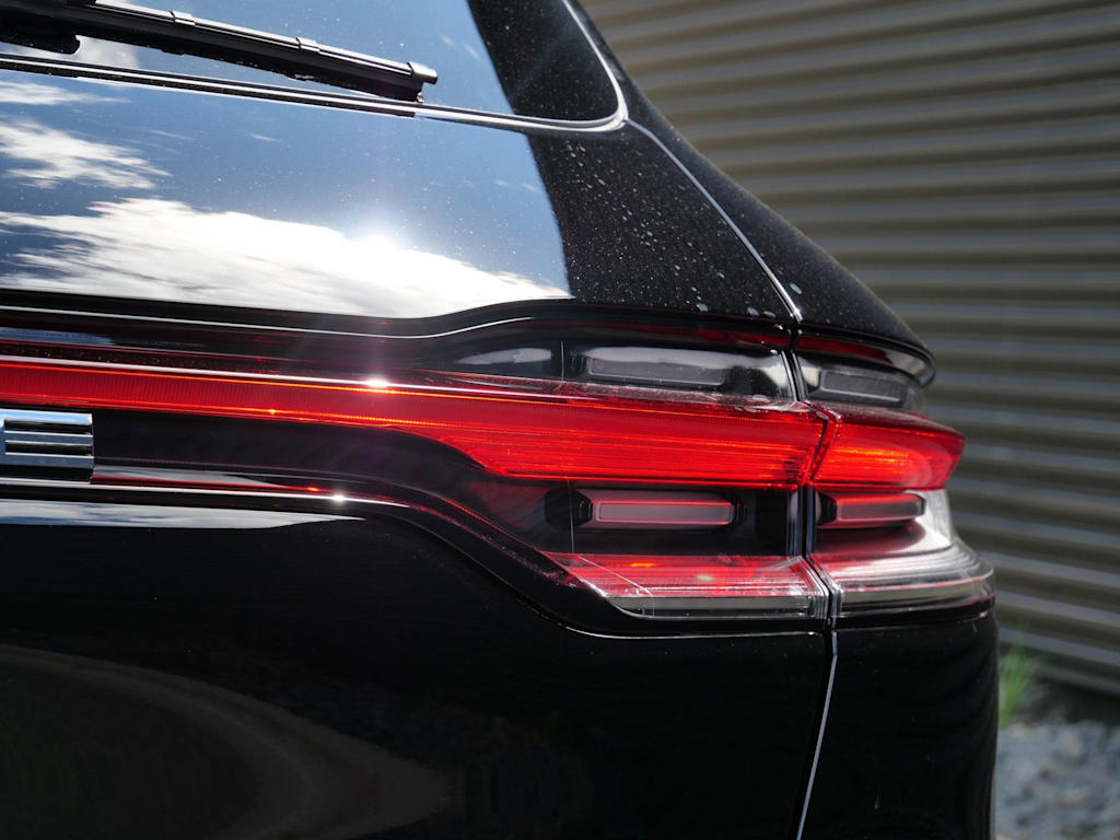Thumbnail: 2026 Porsche Macan - 14