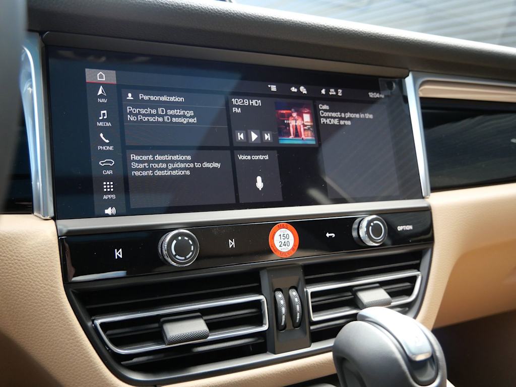 Thumbnail: 2026 Porsche Macan - 8