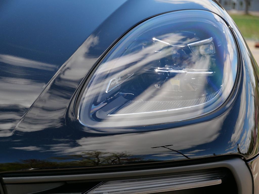 Thumbnail: 2026 Porsche Macan - 13