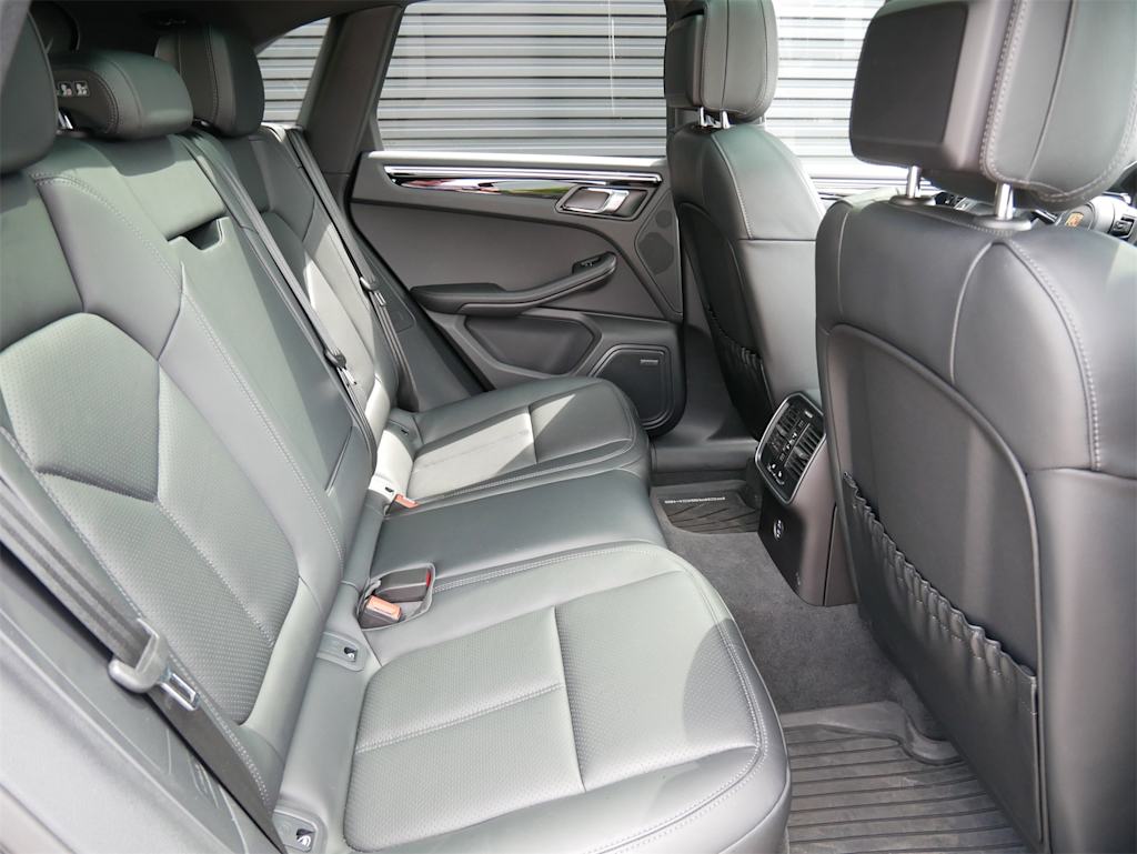 Thumbnail: 2024 Porsche Macan - 26