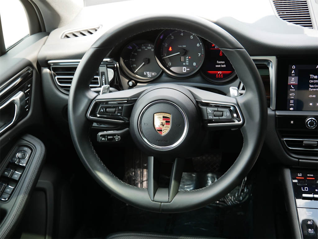 Thumbnail: 2024 Porsche Macan - 11