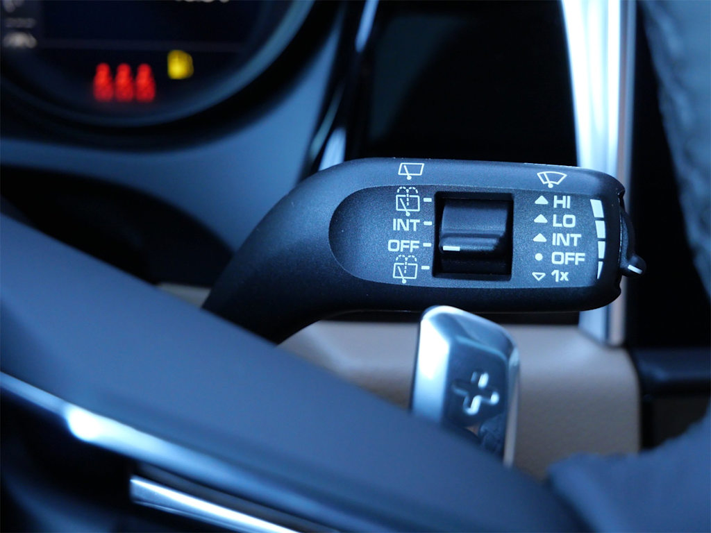 Thumbnail: 2026 Porsche Macan - 23