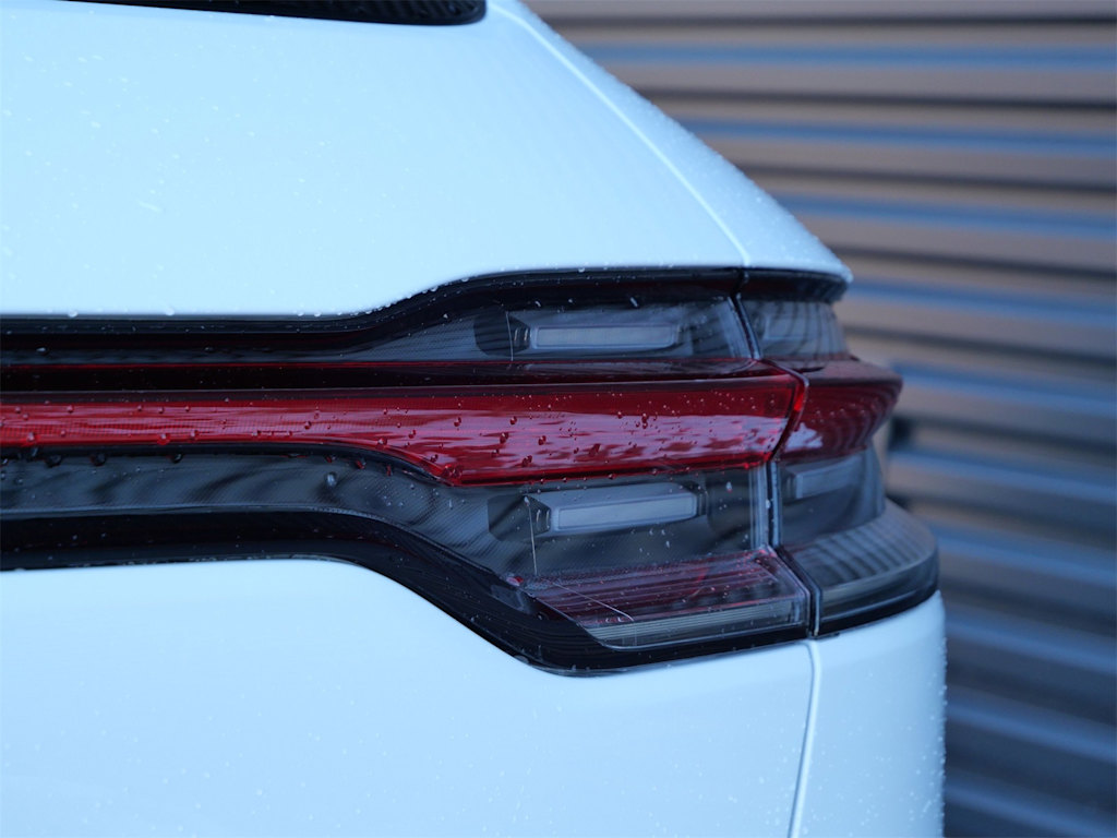 Thumbnail: 2026 Porsche Macan - 13