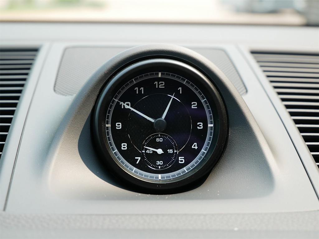 Thumbnail: 2025 Porsche Macan - 18