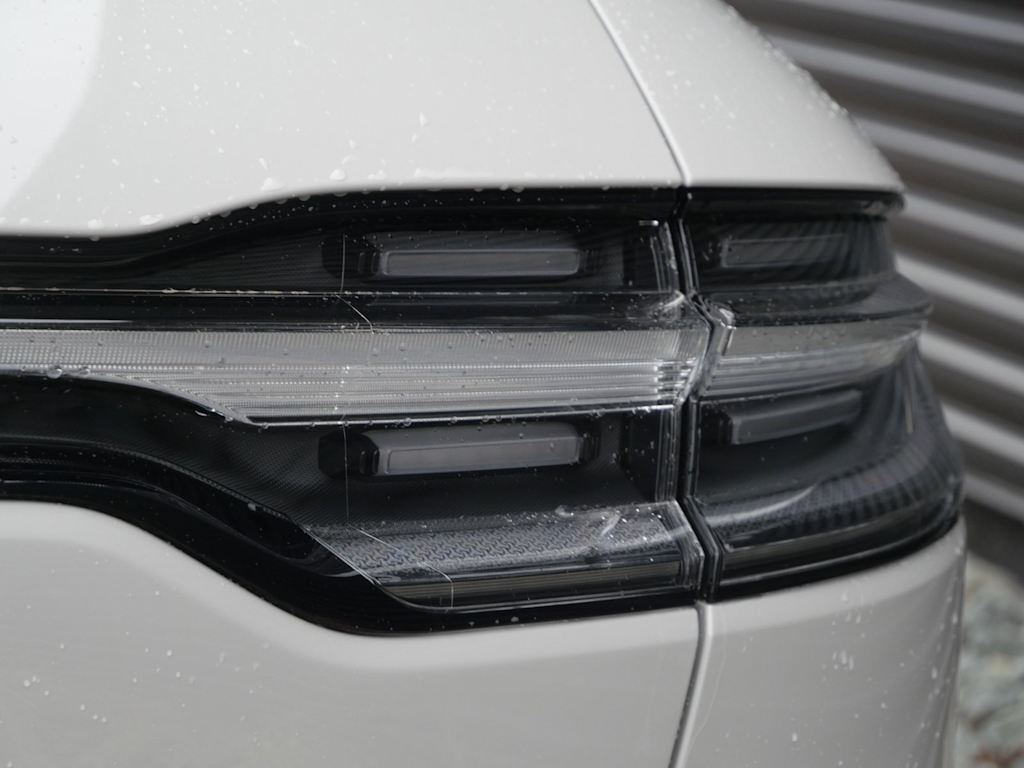 Thumbnail: 2026 Porsche Macan - 13