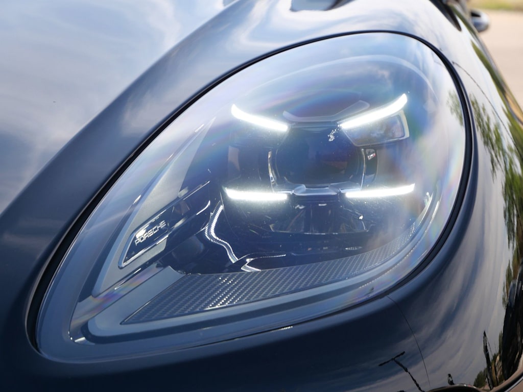 Thumbnail: 2023 Porsche Macan - 11