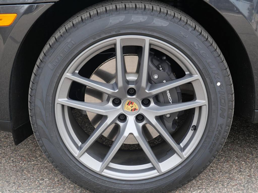 Thumbnail: 2026 Porsche Macan - 5