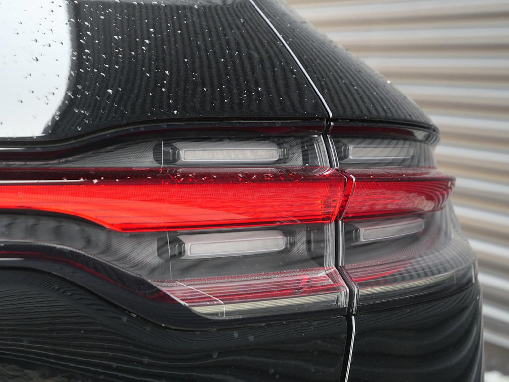 Thumbnail: 2026 Porsche Macan - 11
