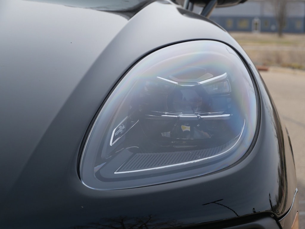 Thumbnail: 2026 Porsche Macan - 7