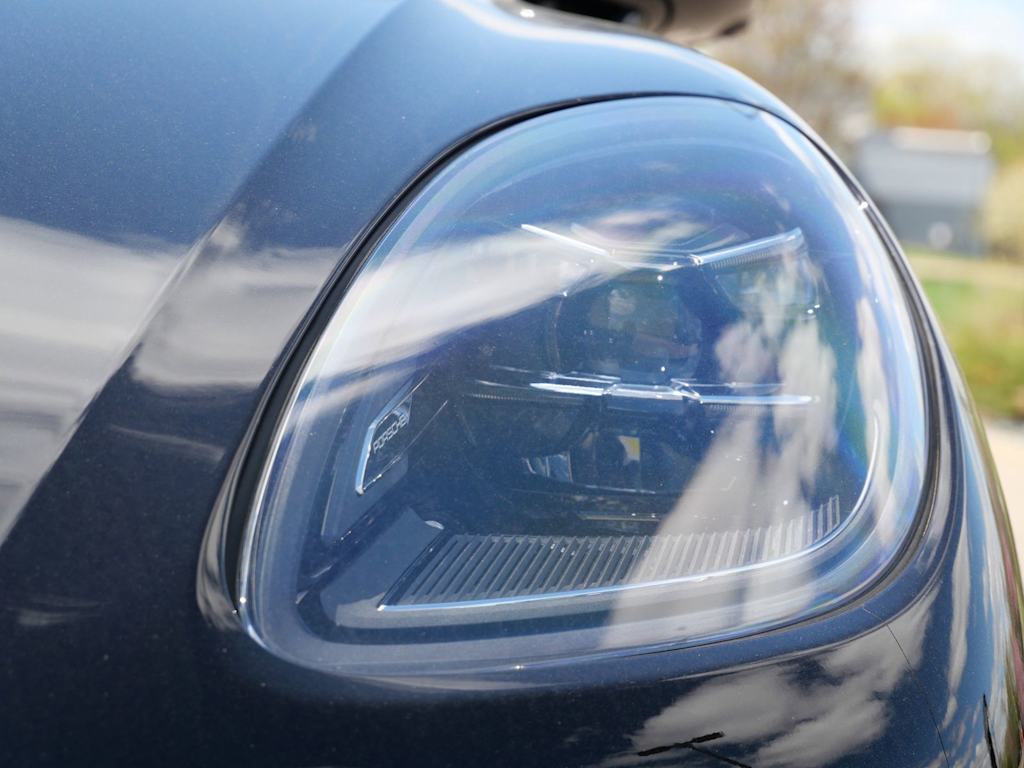 Thumbnail: 2026 Porsche Macan - 12