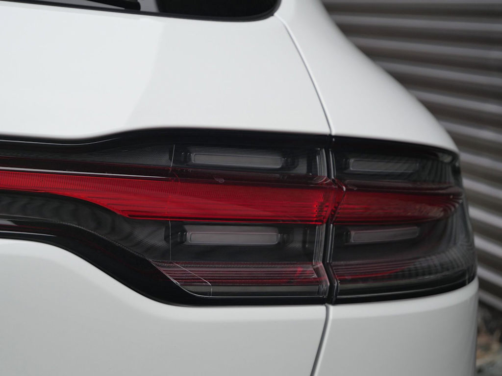 Thumbnail: 2026 Porsche Macan - 12