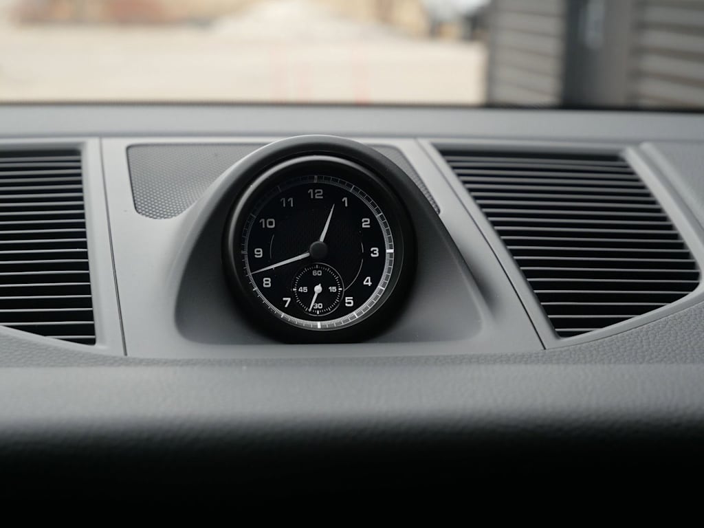 Thumbnail: 2026 Porsche Macan - 20