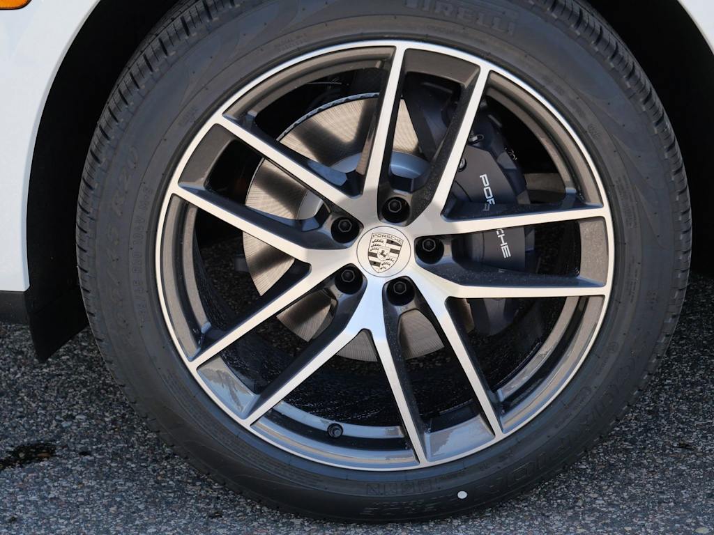 Thumbnail: 2026 Porsche Macan - 4