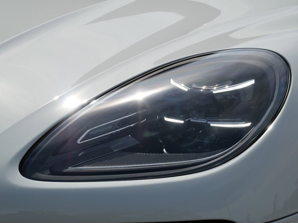 Thumbnail: 2026 Porsche Macan - 11