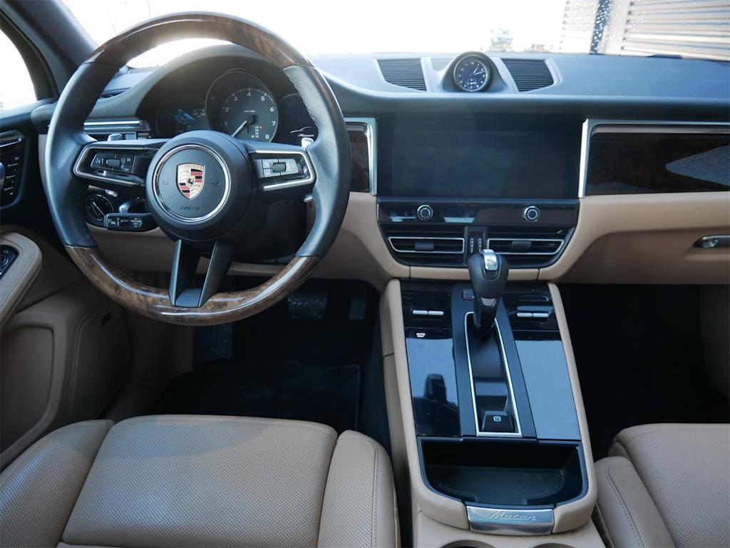 Thumbnail: 2024 Porsche Macan - 7