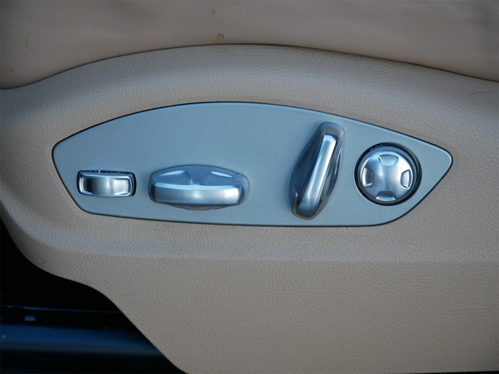 Thumbnail: 2024 Porsche Macan - 17