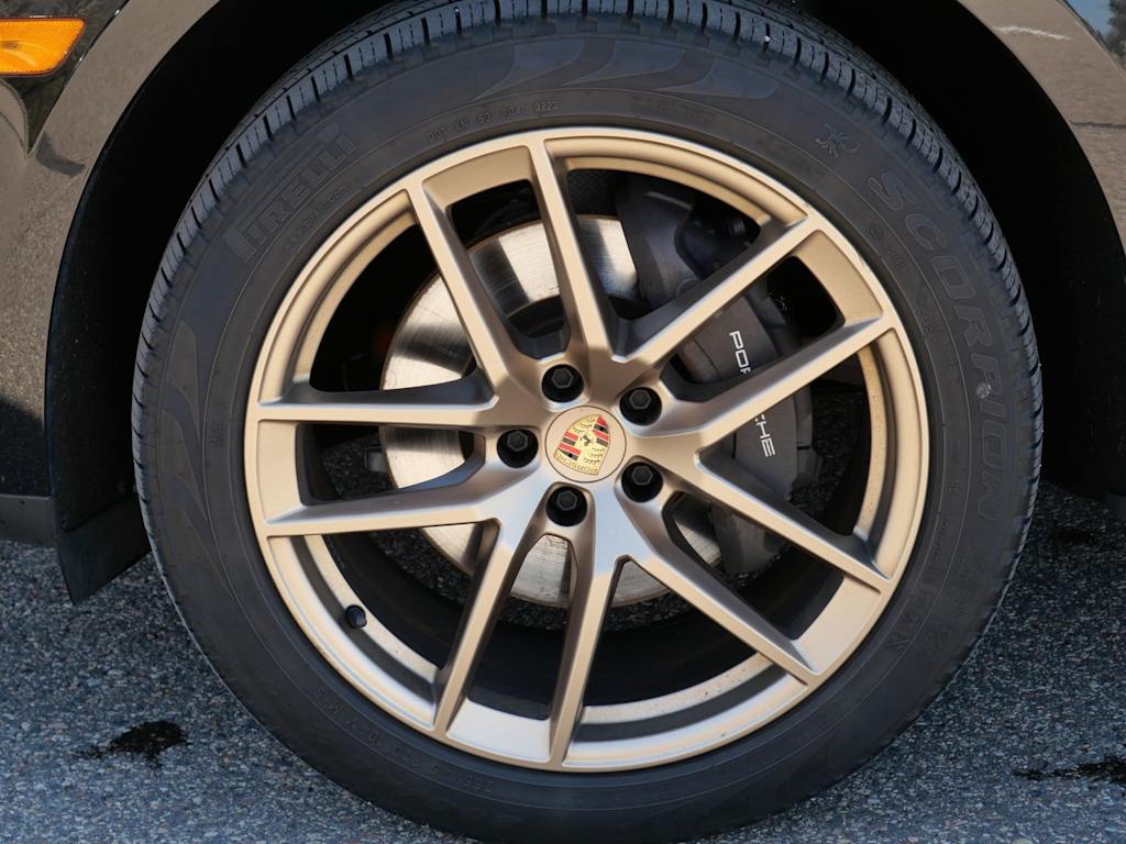 Thumbnail: 2024 Porsche Macan - 6