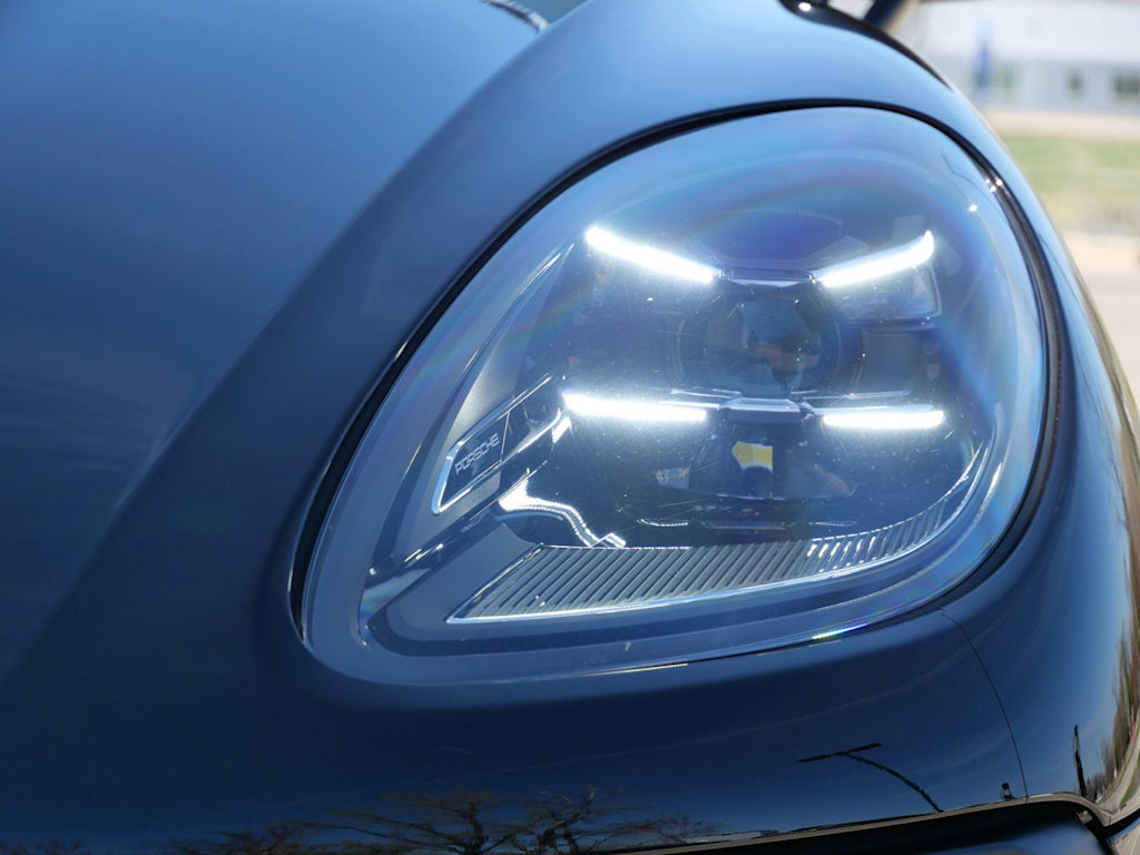 Thumbnail: 2024 Porsche Macan - 12