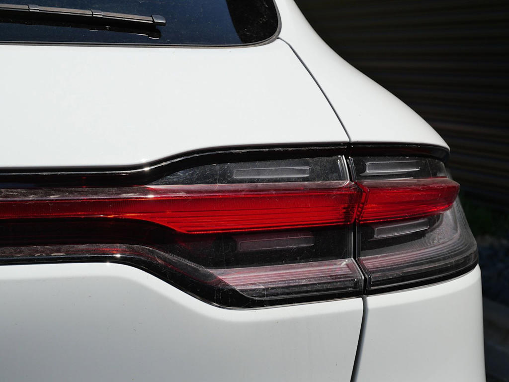 Thumbnail: 2025 Porsche Macan - 13