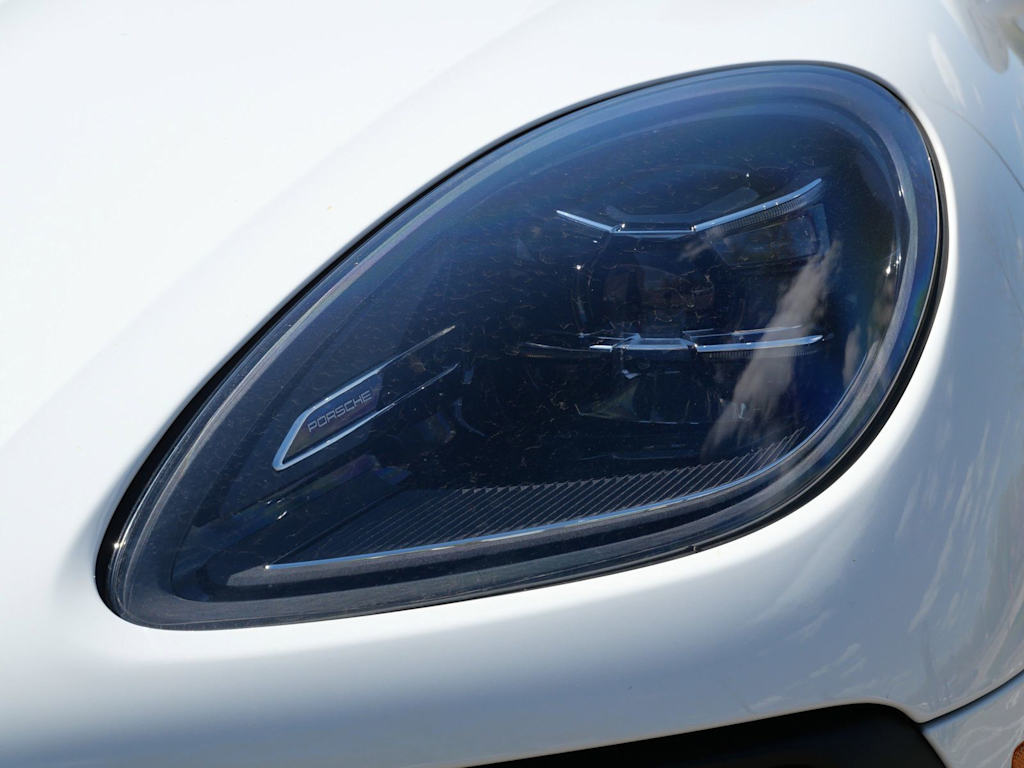 Thumbnail: 2025 Porsche Macan - 12