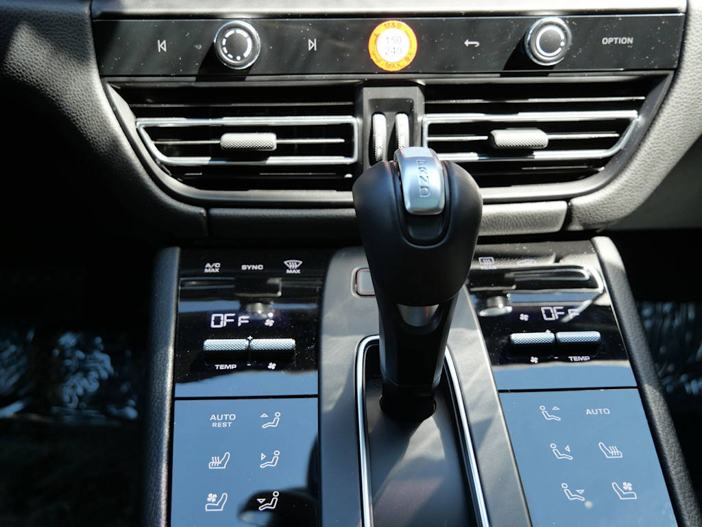 Thumbnail: 2025 Porsche Macan - 20