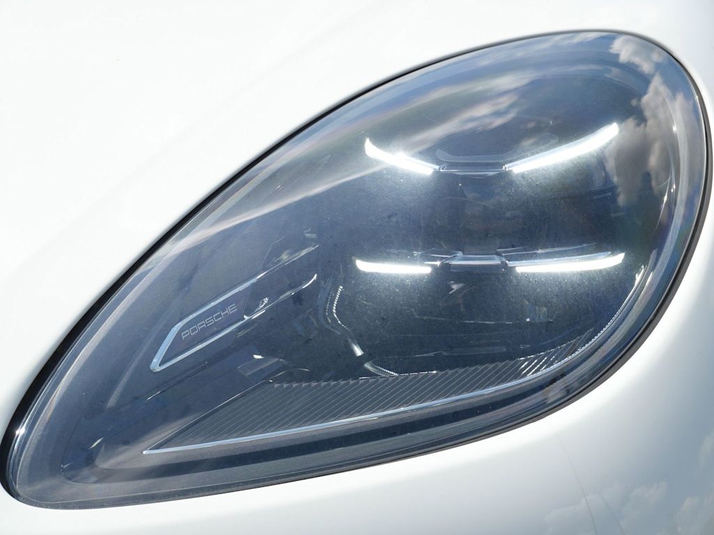 Thumbnail: 2026 Porsche Macan - 11