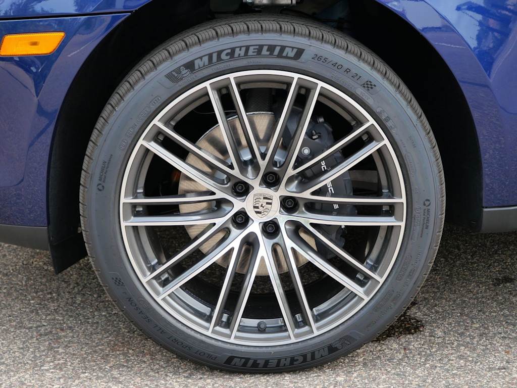 Thumbnail: 2026 Porsche Macan - 5