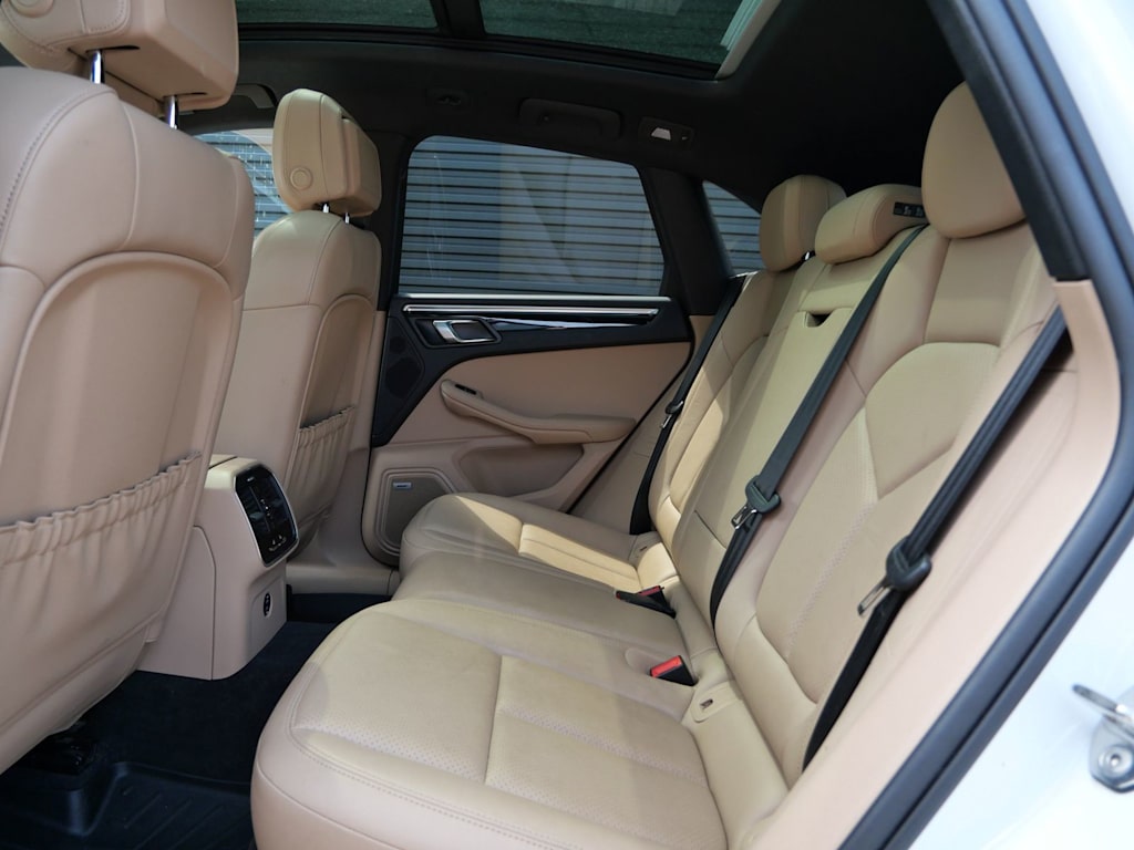Thumbnail: 2020 Porsche Macan - 6
