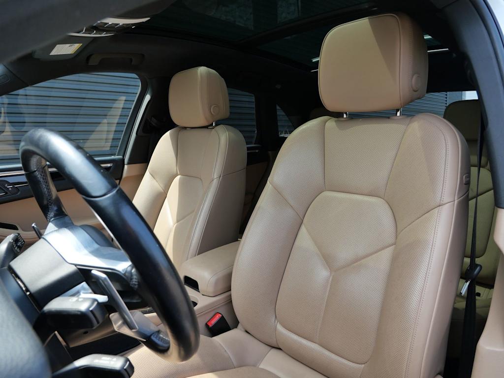 Thumbnail: 2020 Porsche Macan - 5