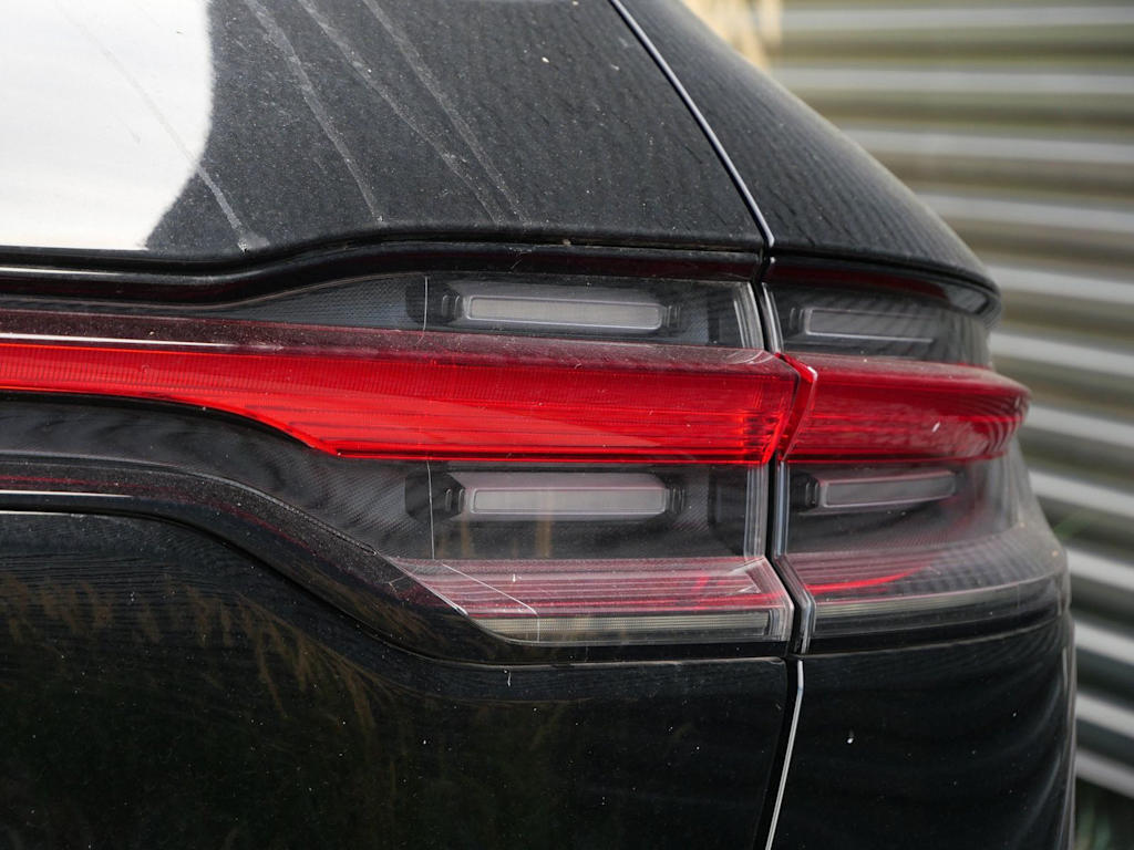 Thumbnail: 2025 Porsche Macan - 12