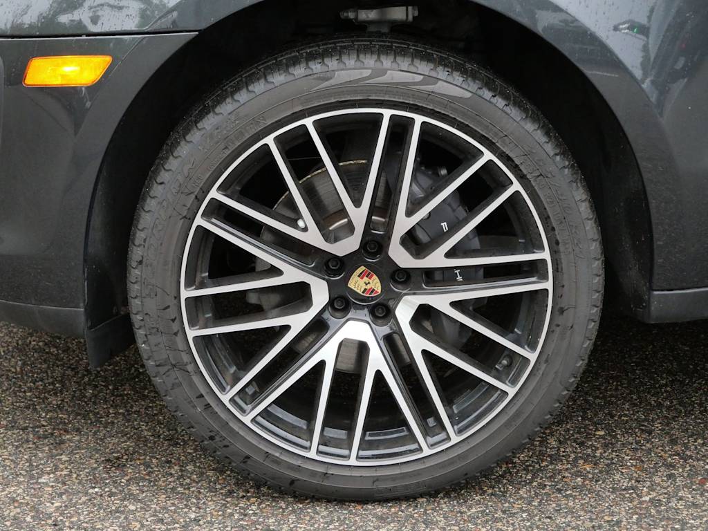 Thumbnail: 2026 Porsche Macan - 5