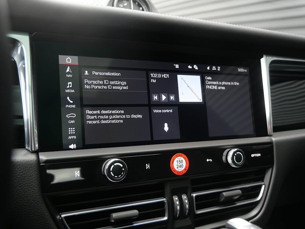 Thumbnail: 2026 Porsche Macan - 8