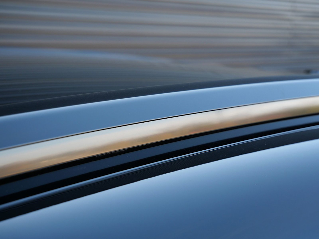 Thumbnail: 2026 Porsche Macan - 5