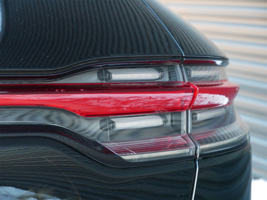 Thumbnail: 2025 Porsche Macan - 14