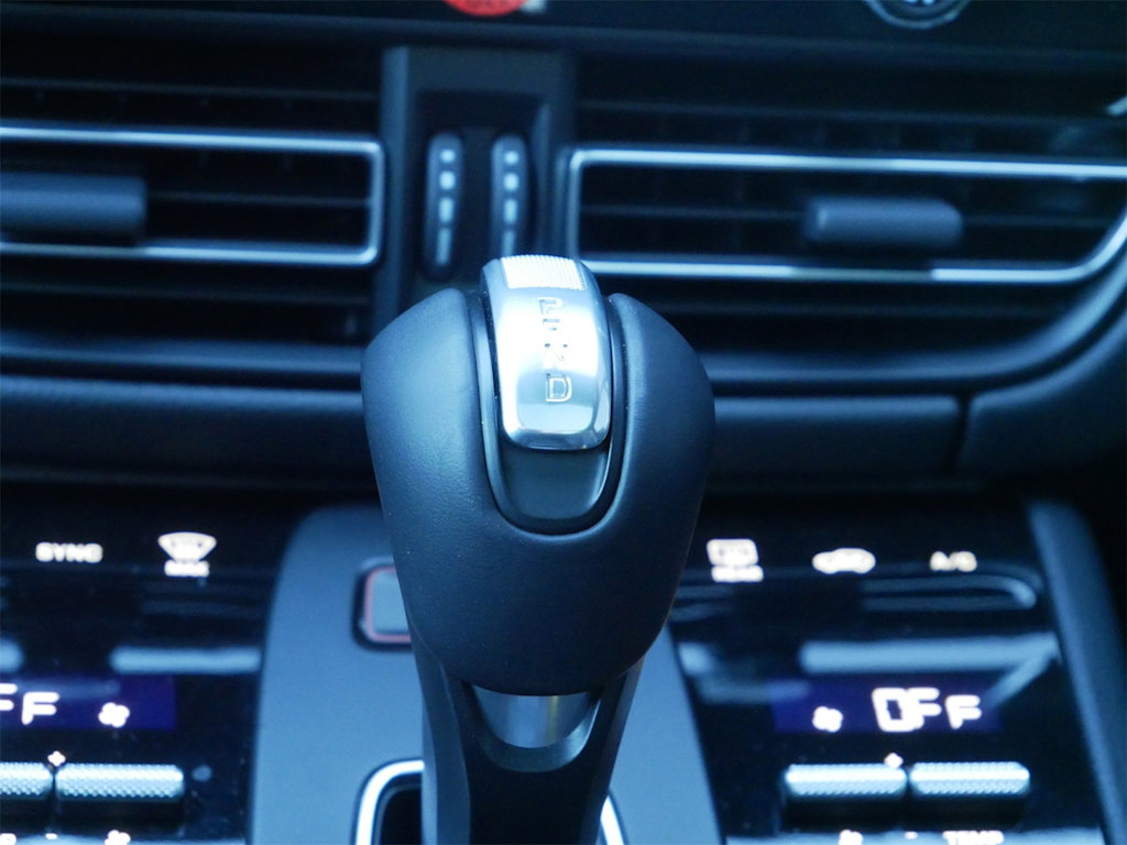 Thumbnail: 2025 Porsche Macan - 10