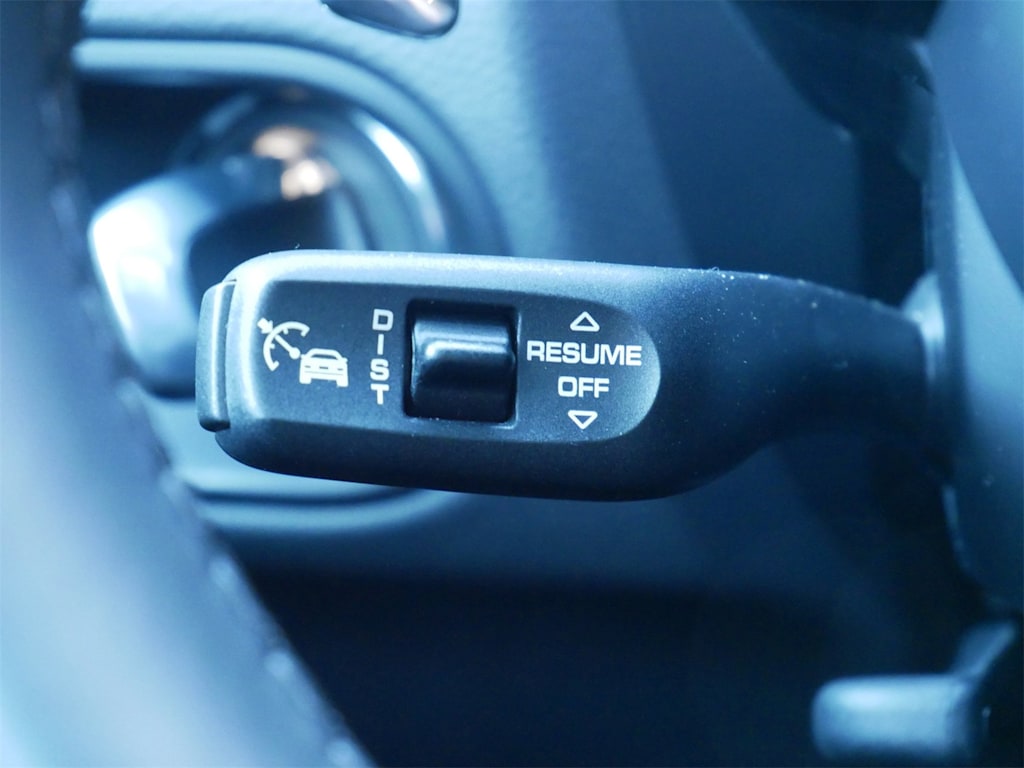 Thumbnail: 2025 Porsche Macan - 20