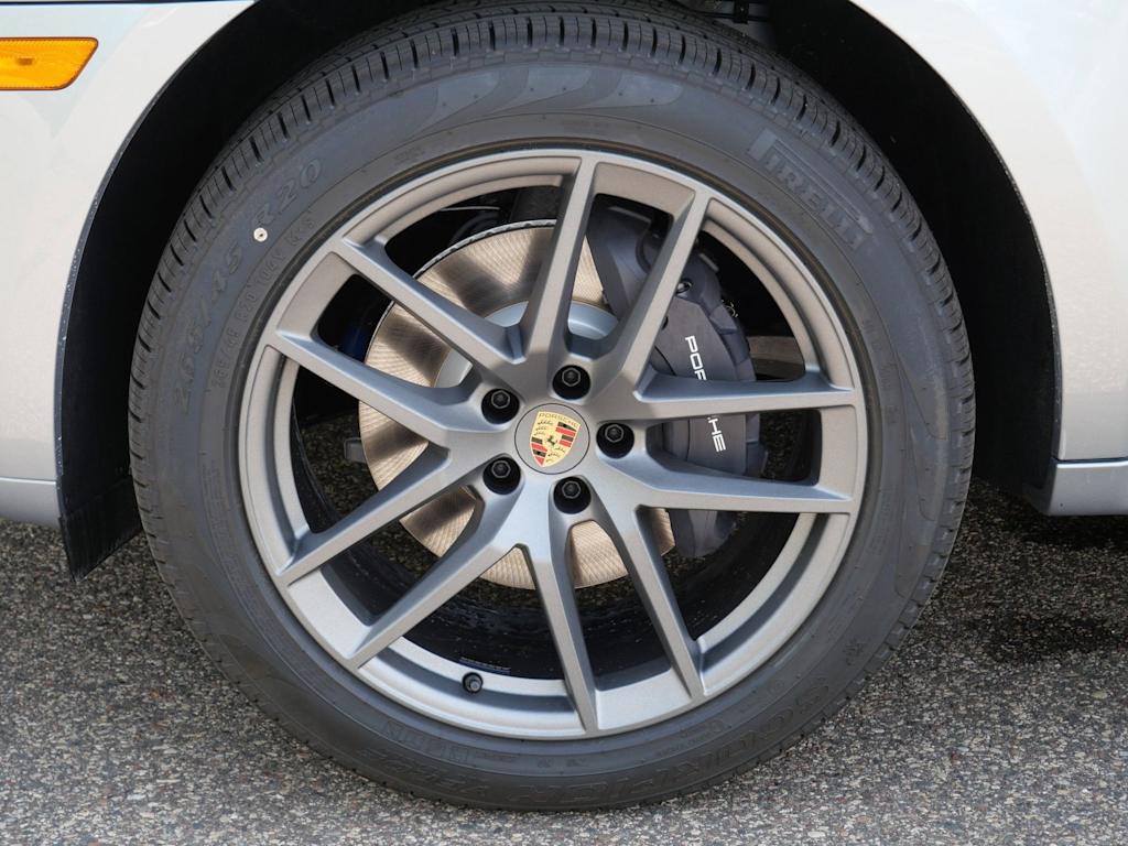 Thumbnail: 2026 Porsche Macan - 6